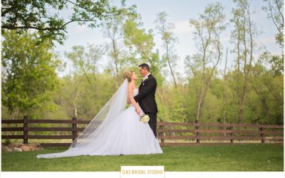 Mindy+Toby | The Barn at Harvest Moon Pond | Poynette Wisconsin