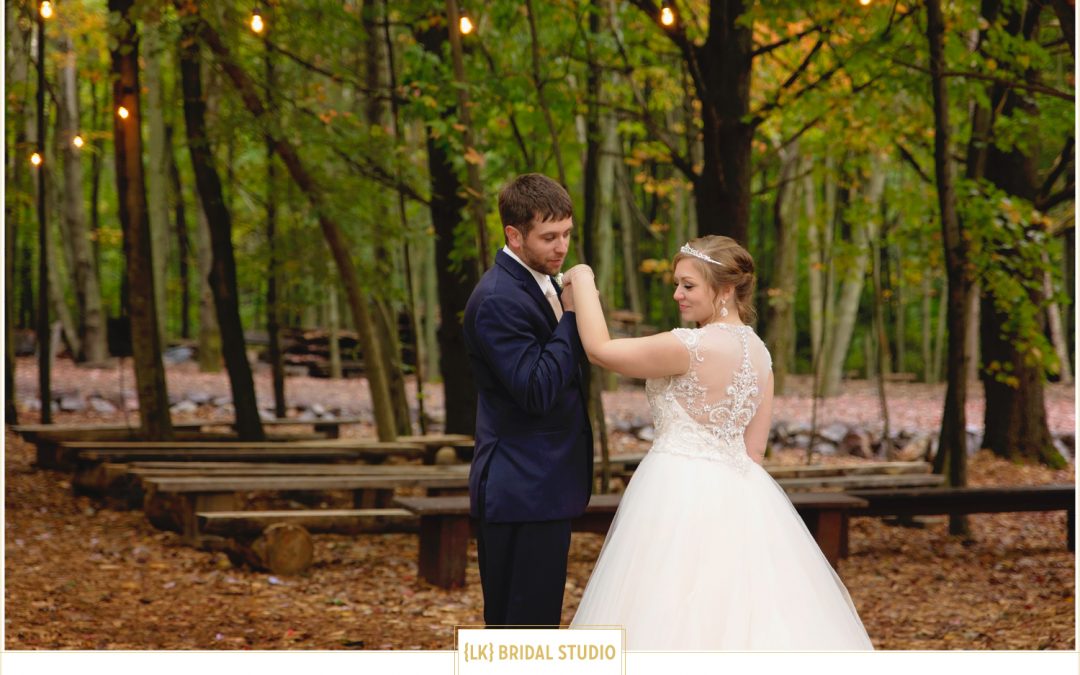 Jamie+Brady Wedding | Swan Barn Door | Wisconsin Dells